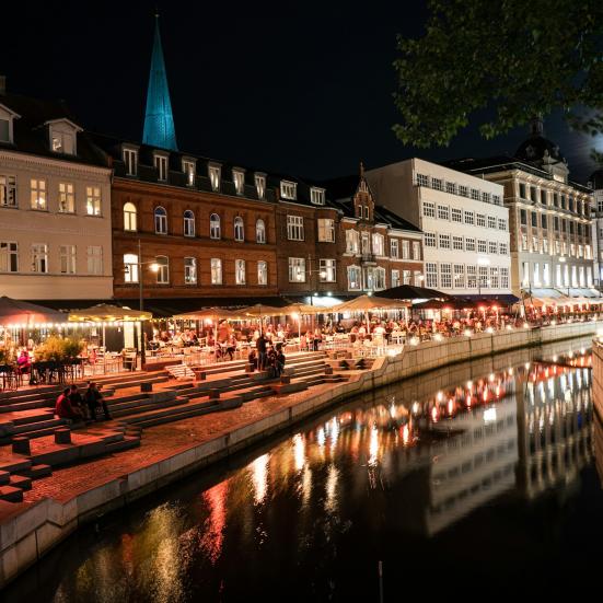 aarhus å om aftenen